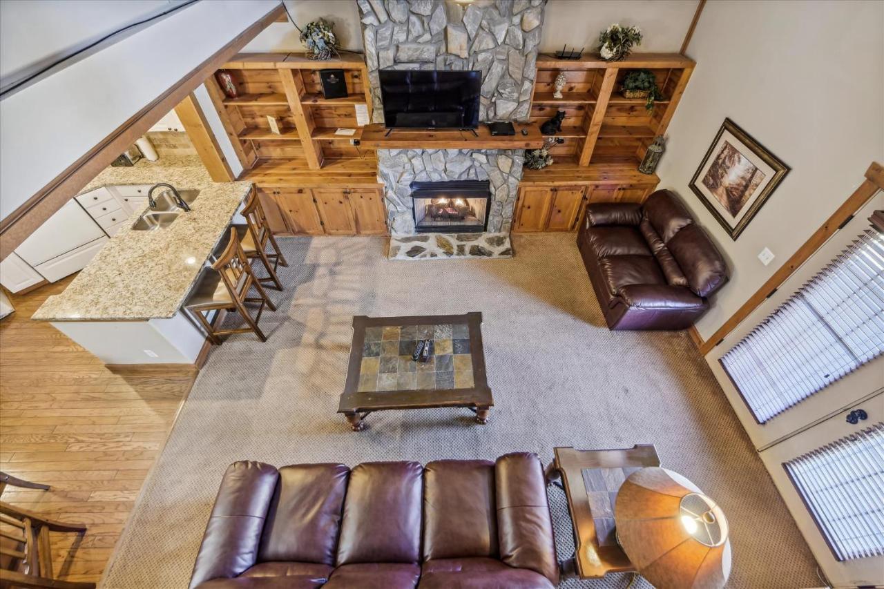 Apartment Beautiful Lofted Condo, Centrally Located *