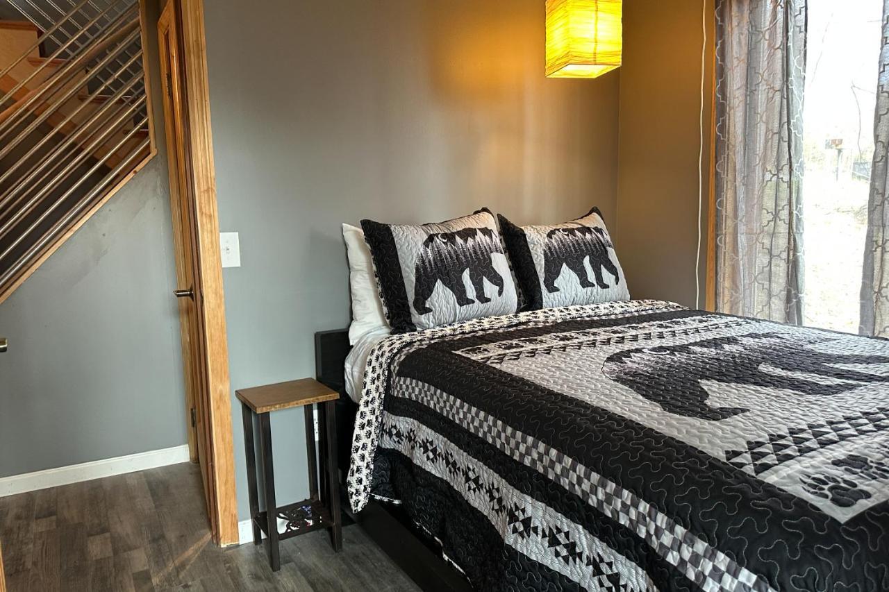 5 Bear Chalet Holiday home *
