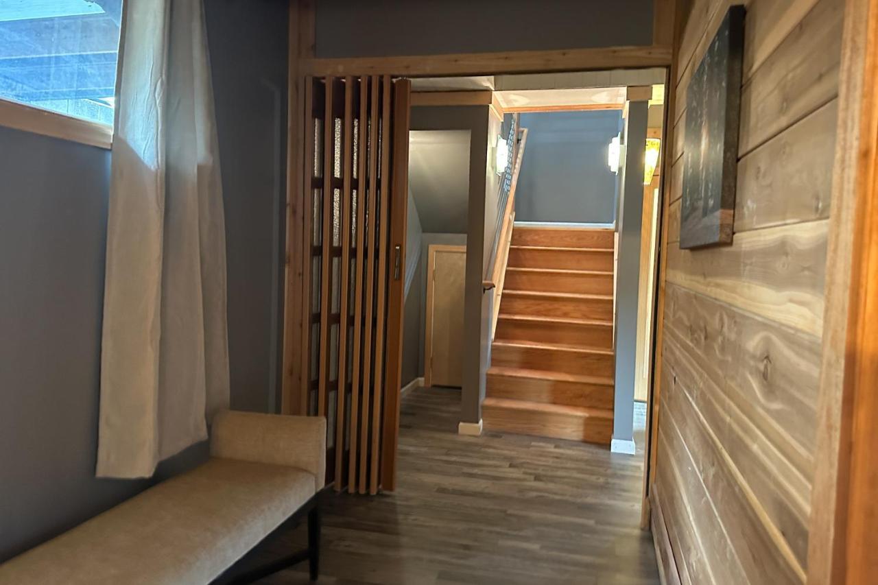 5 Bear Chalet Gatlinburg
