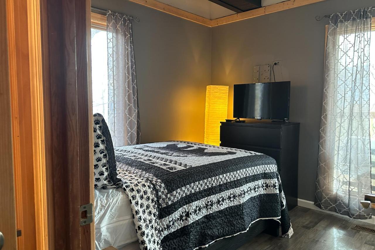 5 Bear Chalet Gatlinburg