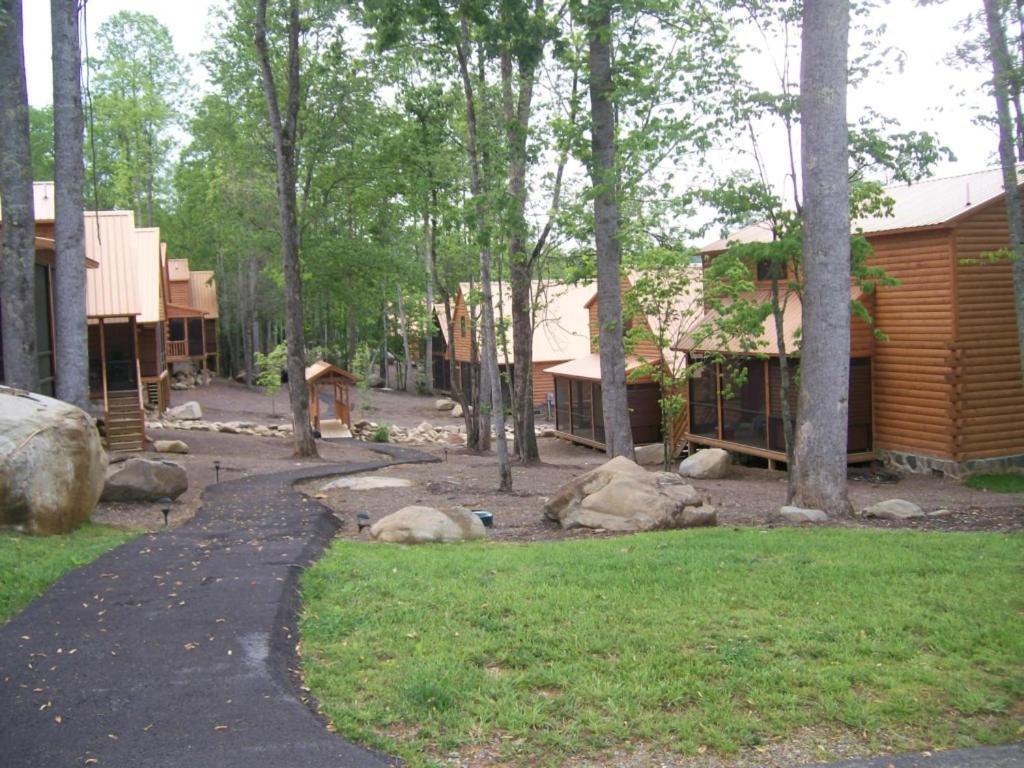 Beautiful Lofted Condo, Centrally Located *