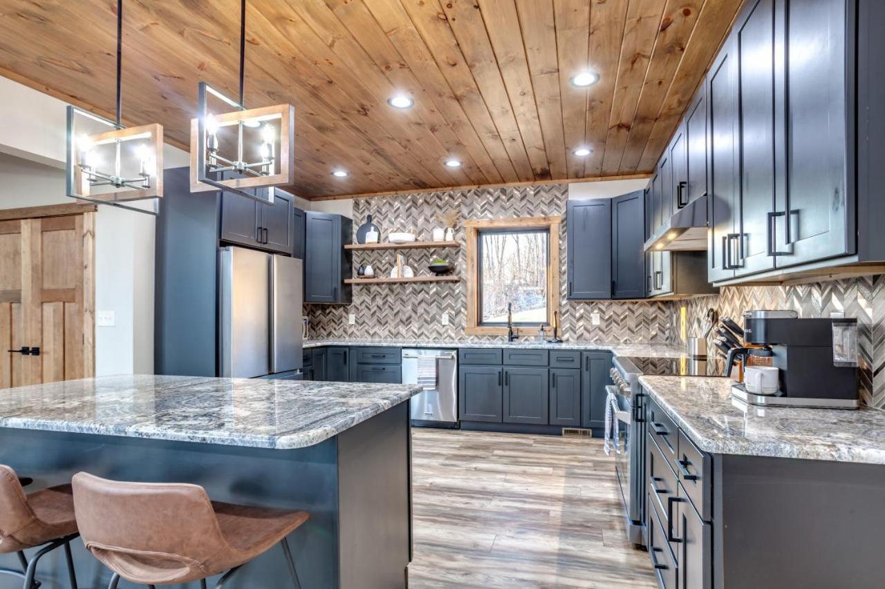 Holiday home Piney Estate Hot Tub Game Theater