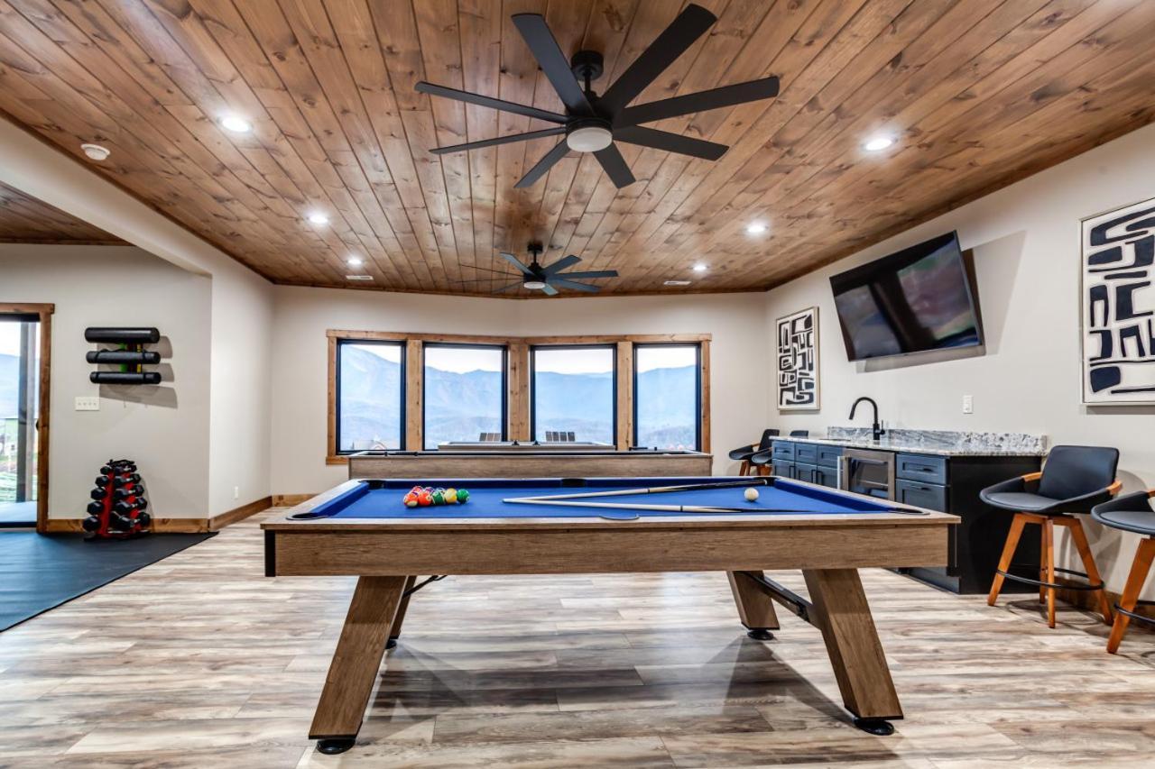Piney Estate Hot Tub Game Theater Holiday home *
