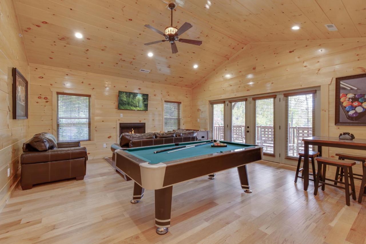 Smoky Mountain Splash Holiday home *