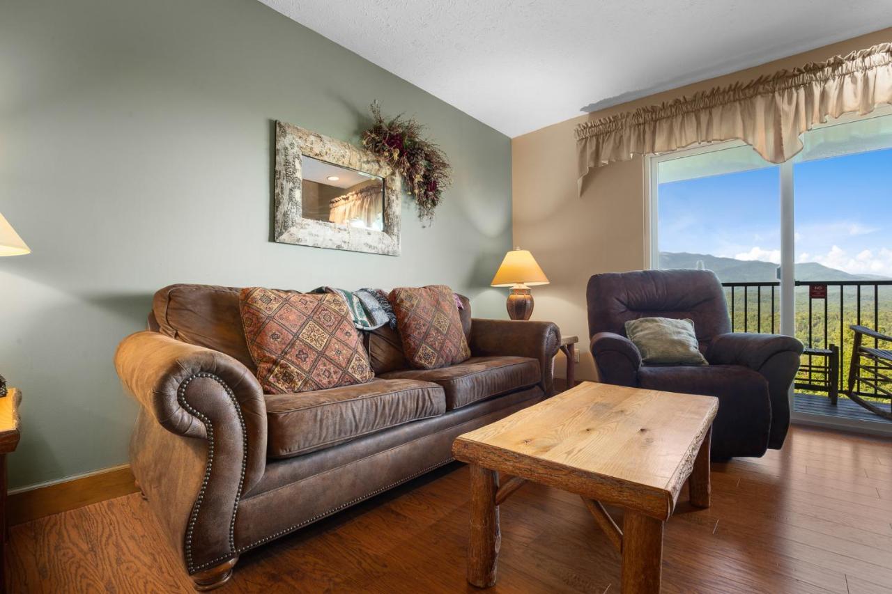 Deer Ridge Mountain E308 Gatlinburg
