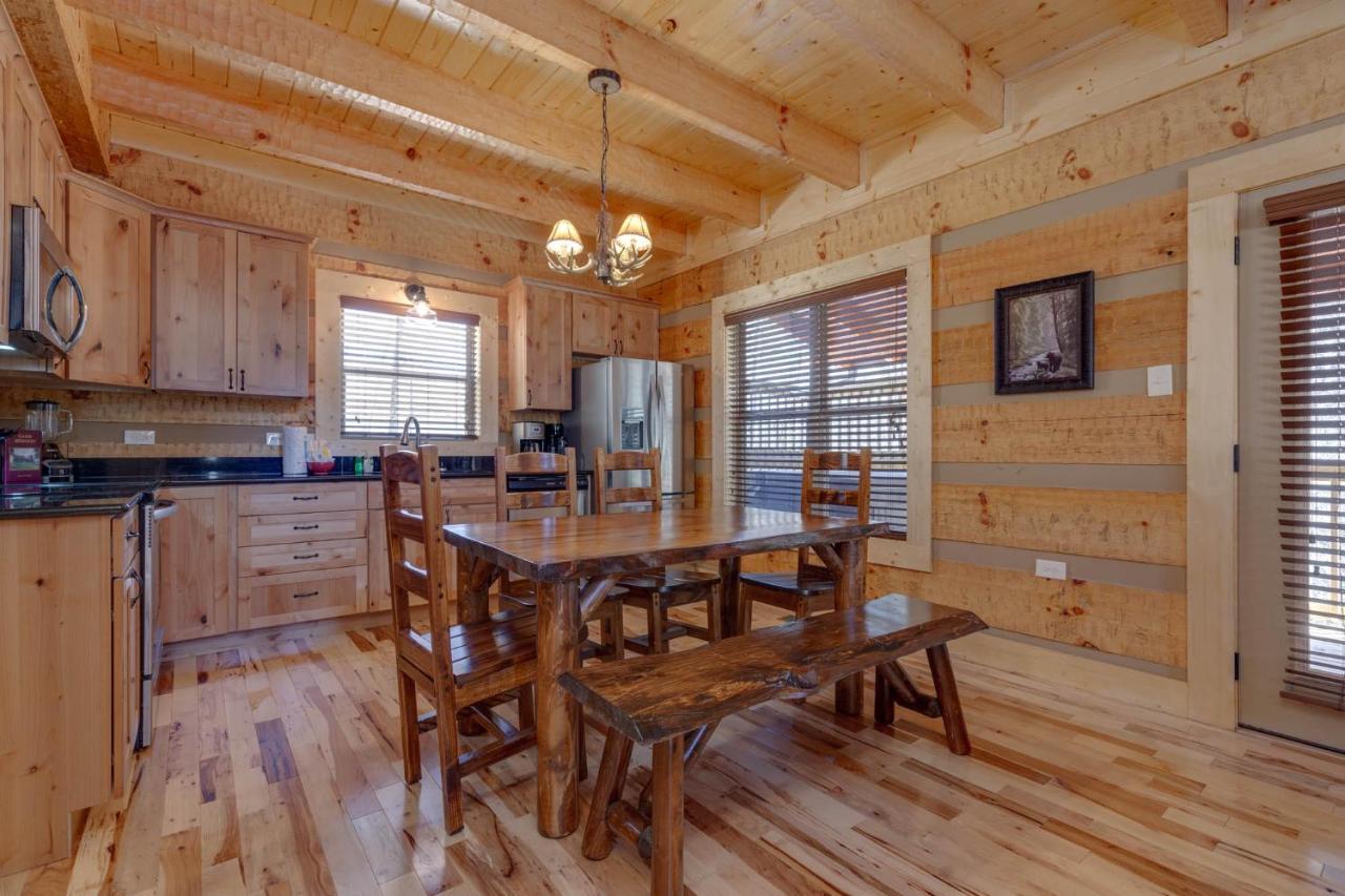 Lovers Hideaway Gatlinburg