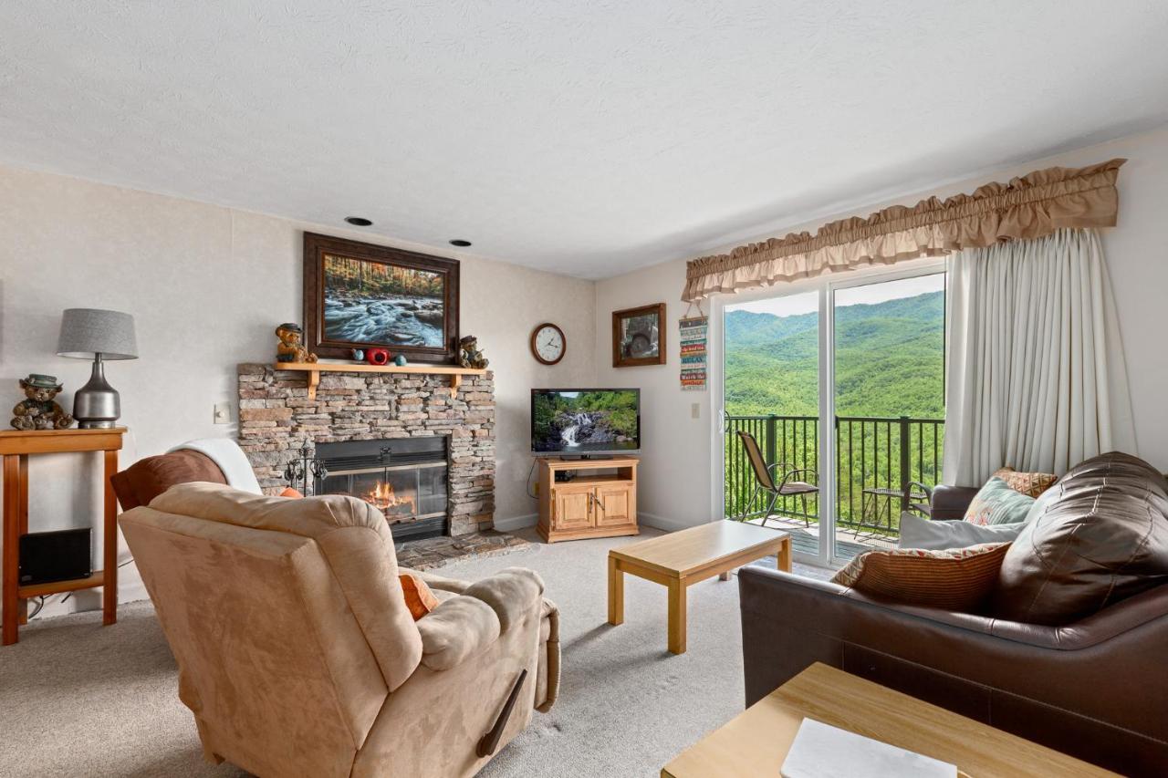 Deer Ridge Mountain C202 Apartment Gatlinburg