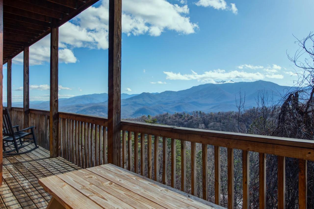 Starry Nights Lodge, 5 Bedrooms, Sleeps 18, Hot Tub, View, Gaming, Pets Holiday home