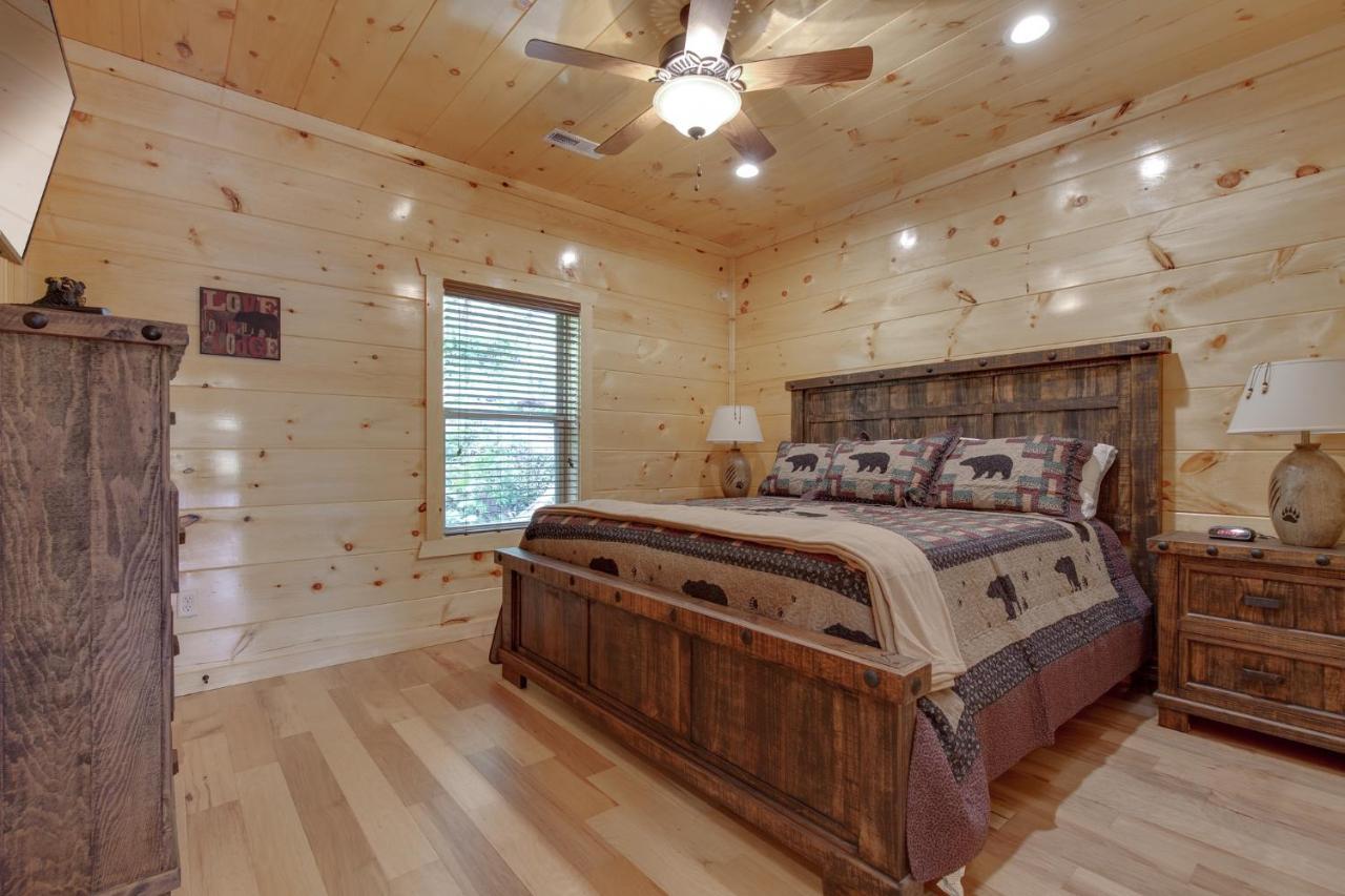 Smoky Mountain Splash Holiday home *
