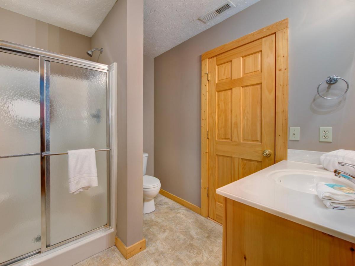 Bear's Corner, 3 Bedrooms, Wifi, Pool Table, Hot Tub, Wifi, Sleeps 10 * Gatlinburg