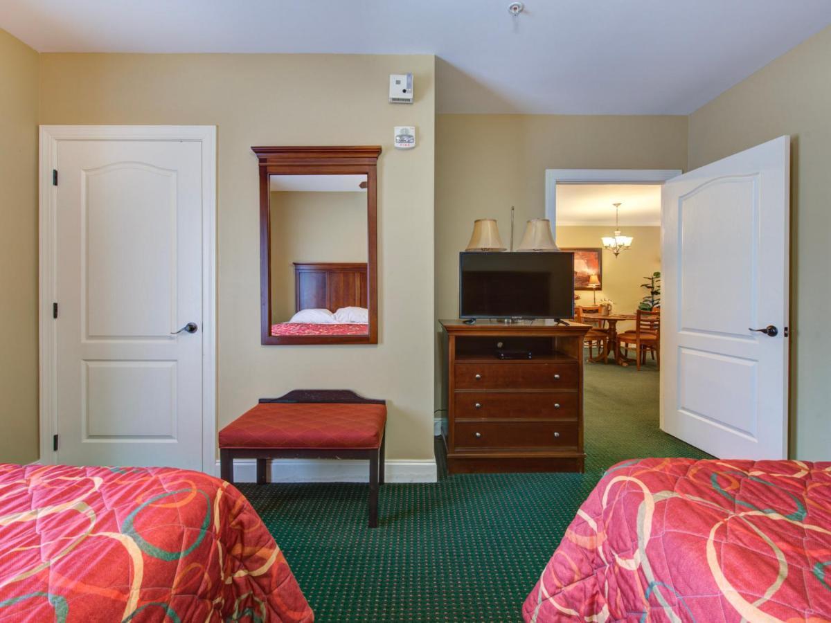 City Bear, 2br, Pool, Spa, Downtown Gatlinburg, Sleeps 6