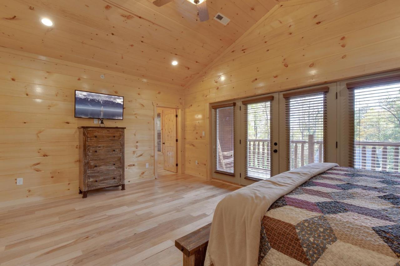 Smoky Mountain Splash Holiday home *