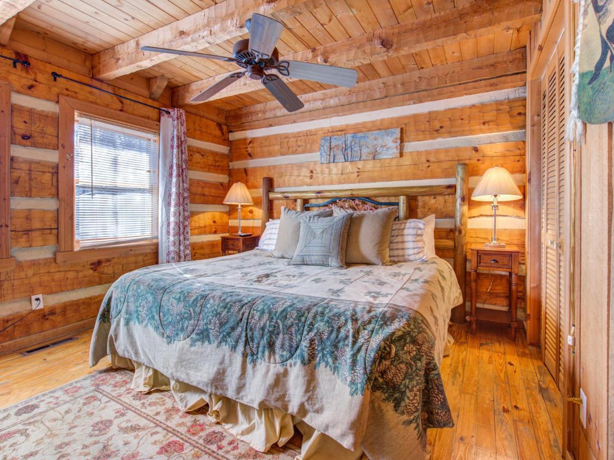 Bear Cave Haus Holiday home