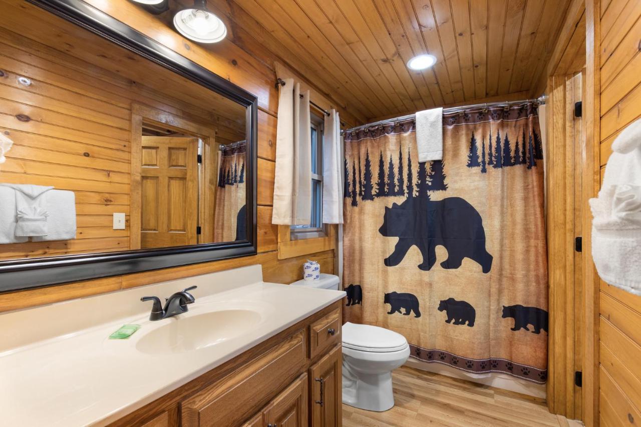 Cozy Bear Gatlinburg