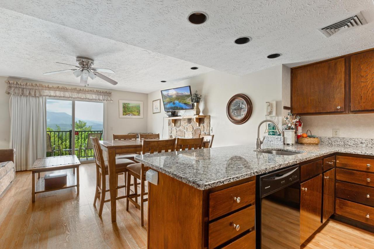 Deer Ridge Mountain E108 Apartment Gatlinburg