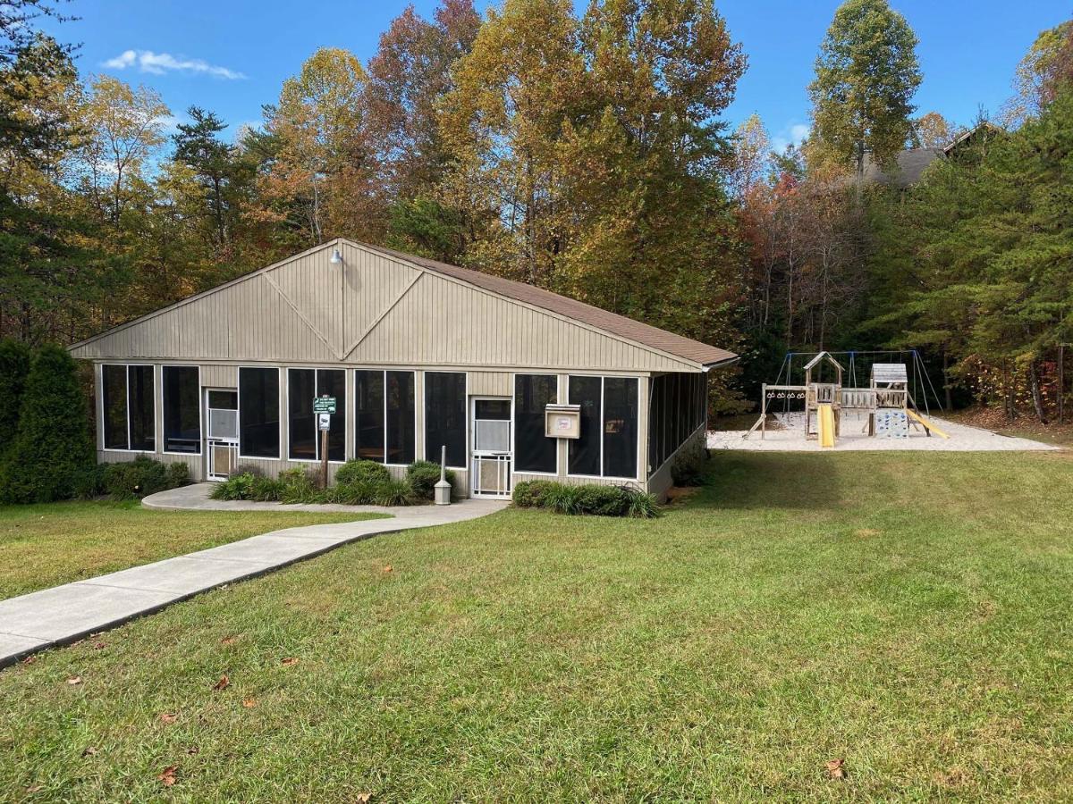 Deer Ridge Mountain E308 Gatlinburg