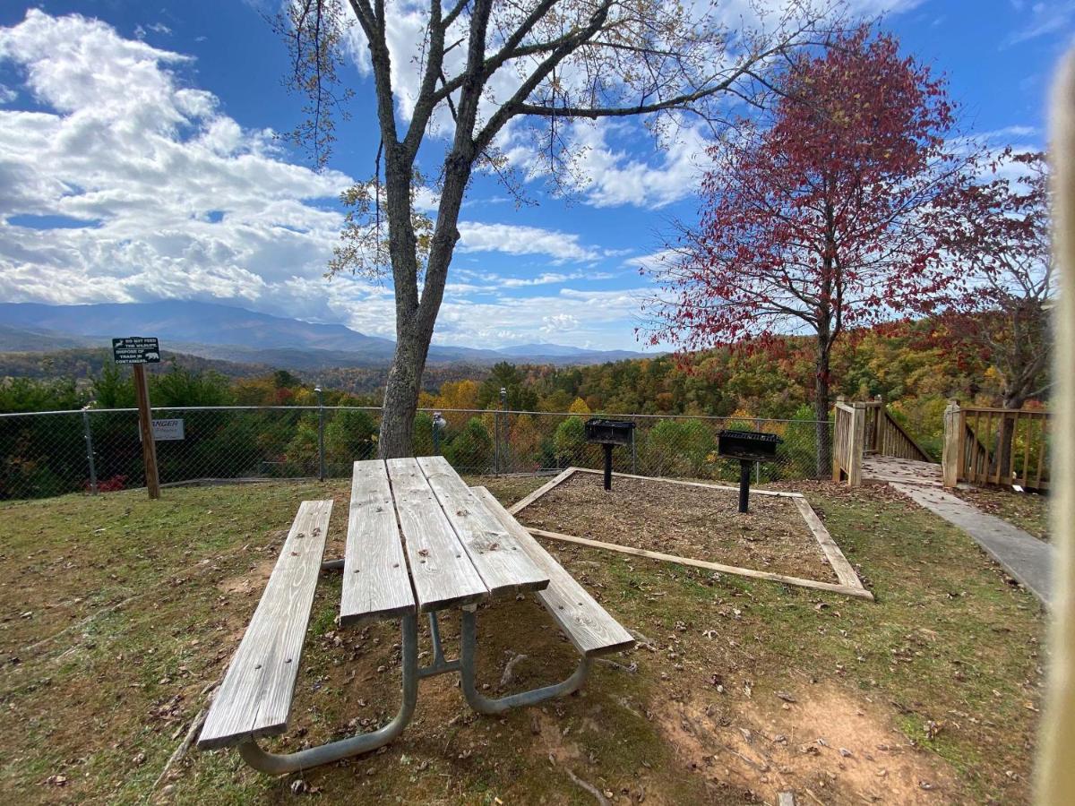 Deer Ridge Mountain D301 * Gatlinburg