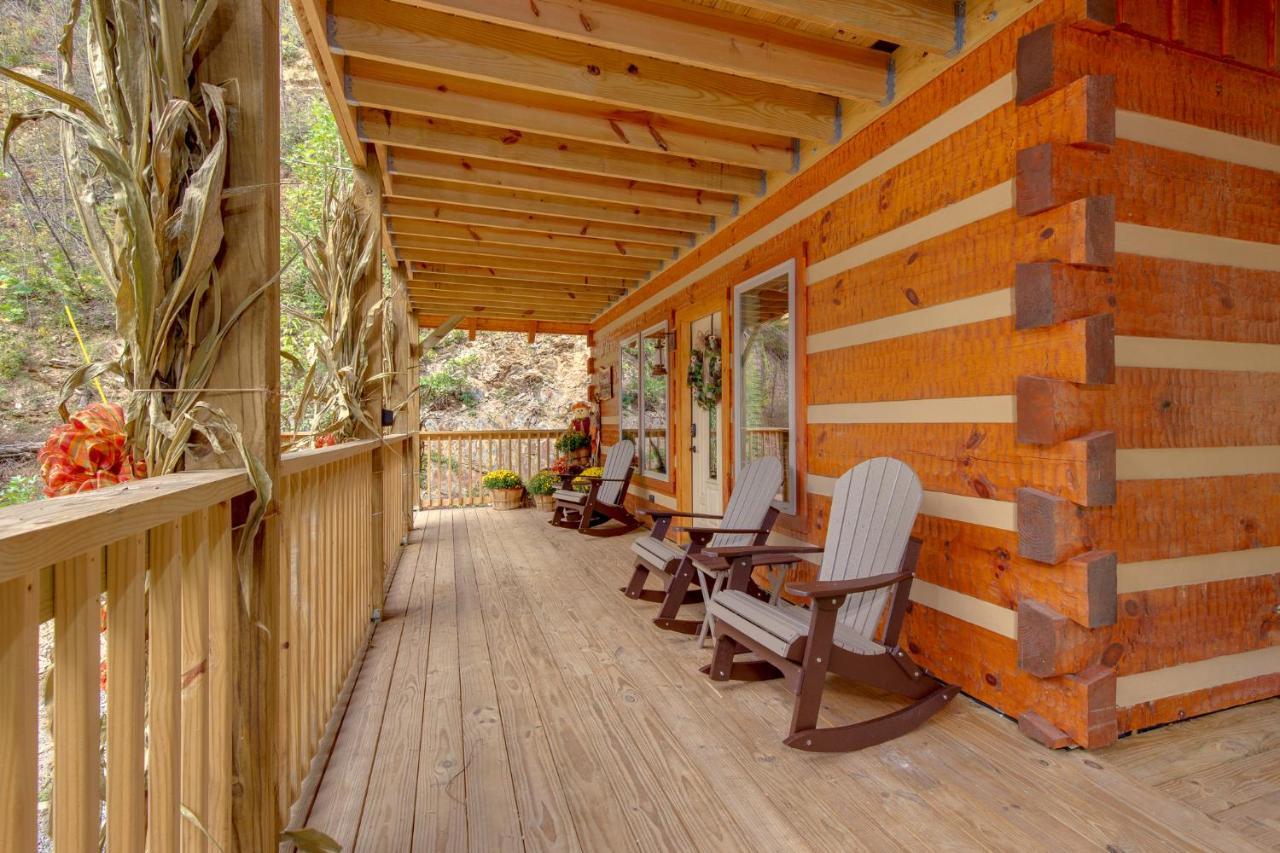 Lovers Hideaway Gatlinburg