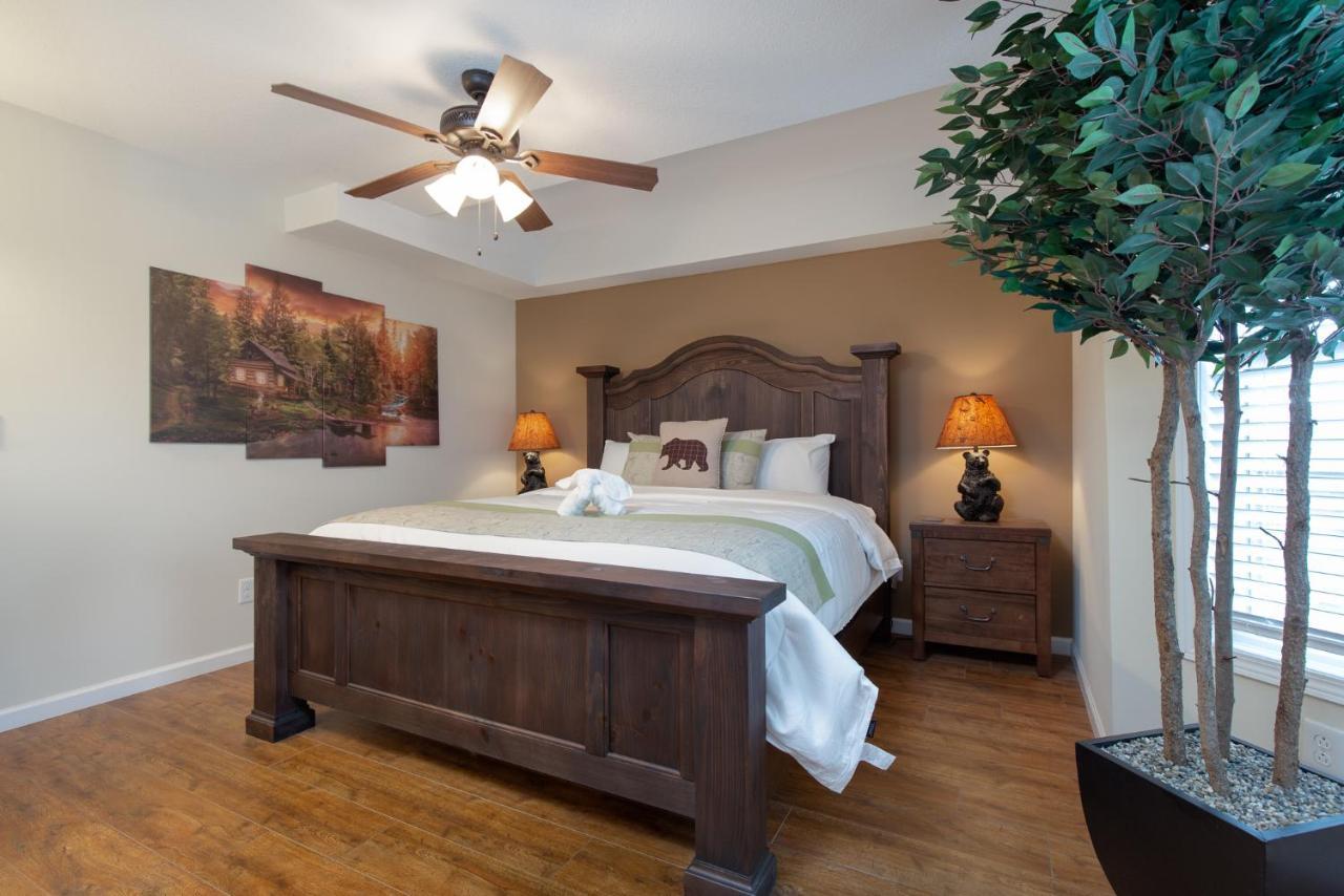 Misty Hollow, 3 Bedrooms, Hot Tub, Pool Table, Fireplace, Pool, Sleeps 10 Gatlinburg