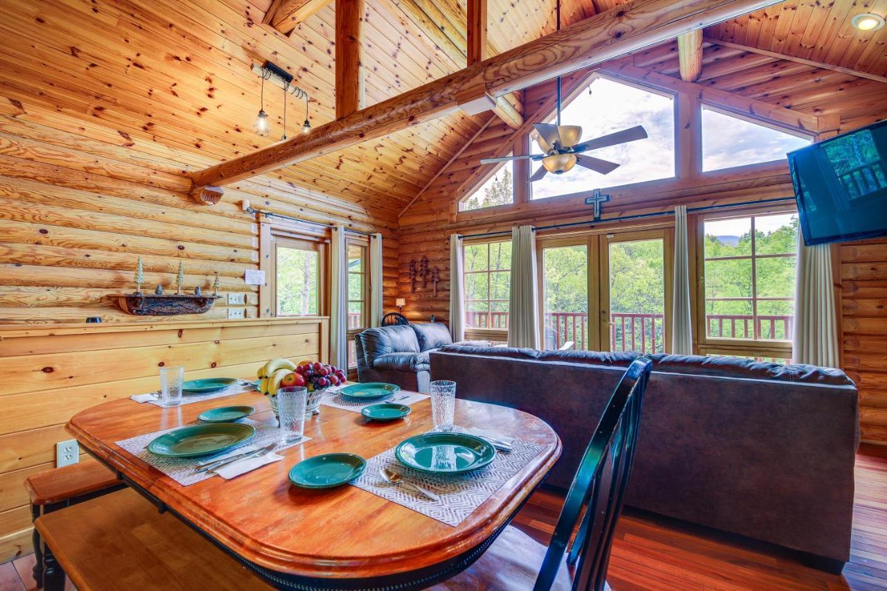 Quiet With Lookout Decks And Hot Tub! * Gatlinburg