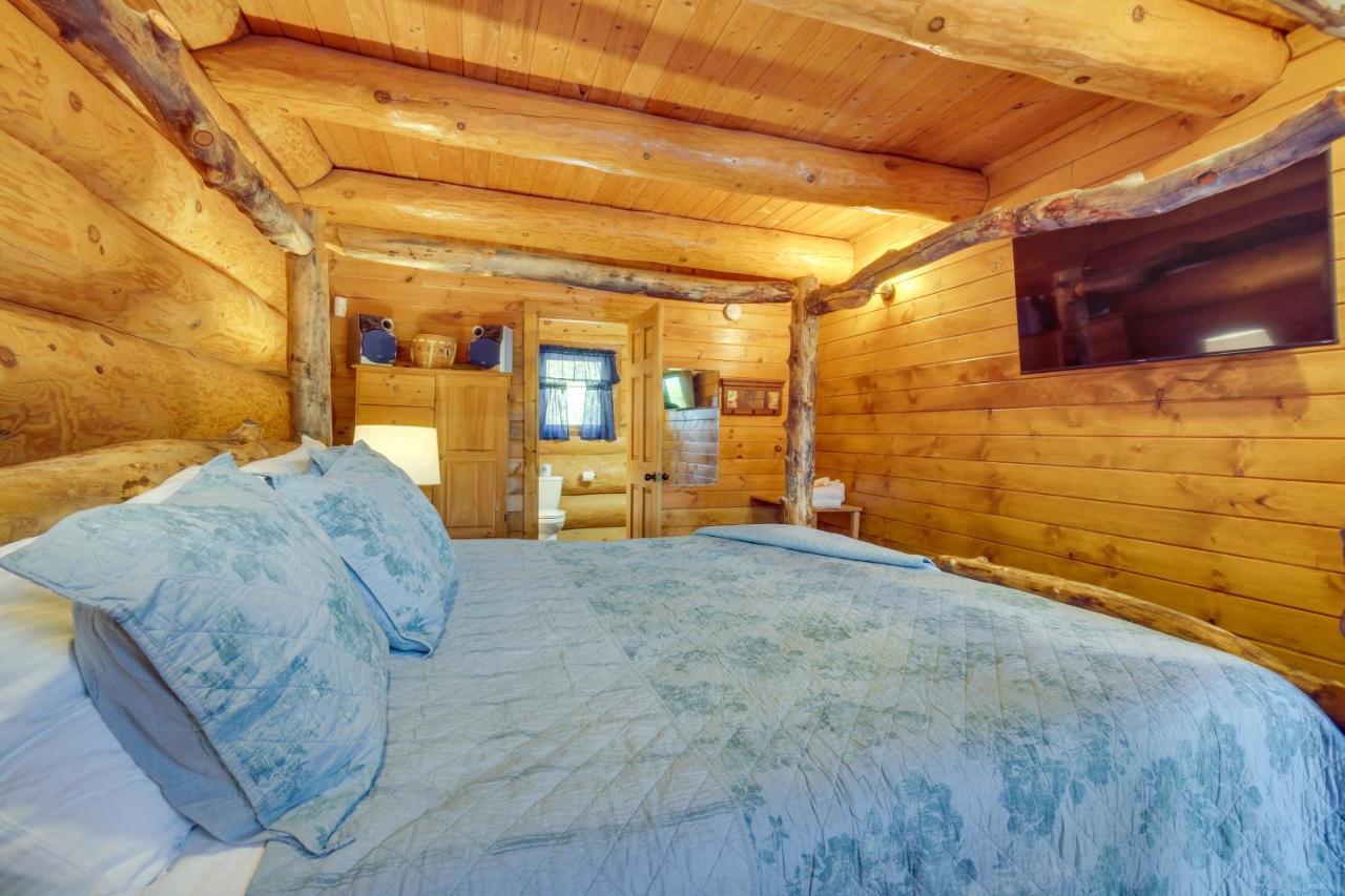 Holiday home Smoky Mountain Vacation With Hot Tub!