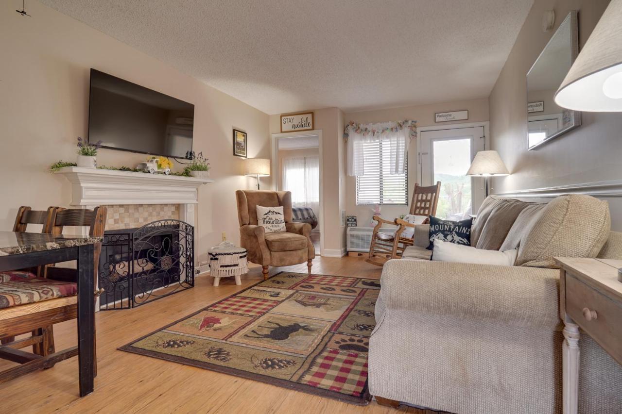 With Mountain Views And Pool Access Gatlinburg