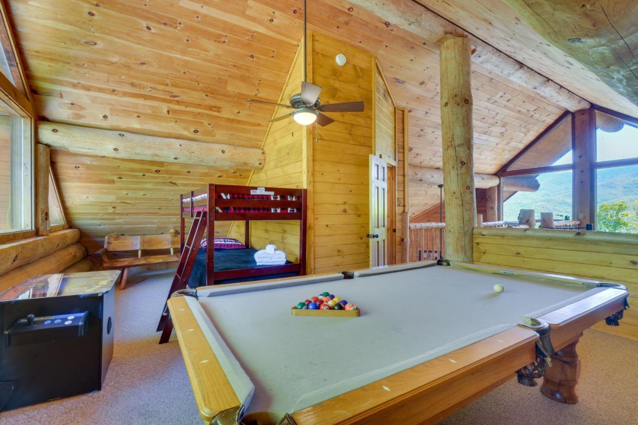 Idyllic With Hot Tub And Balcony! Holiday home Gatlinburg