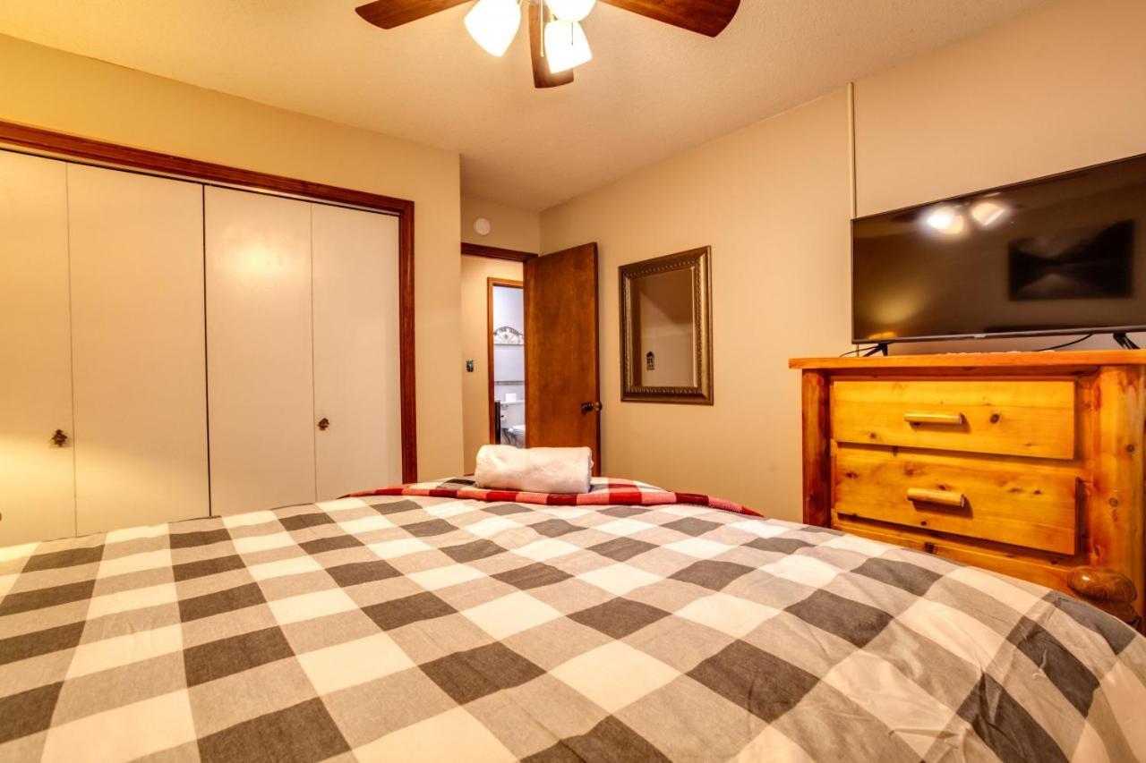 Serene Escape View Games Community Pools Gatlinburg