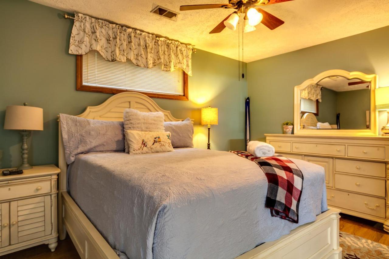 Holiday home Serene Escape View Games Community Pools Gatlinburg