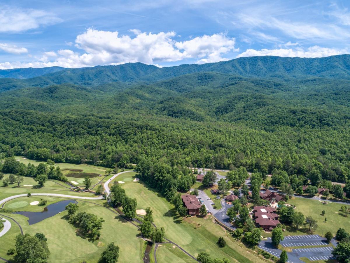 Serene Escape View Games Community Pools Gatlinburg