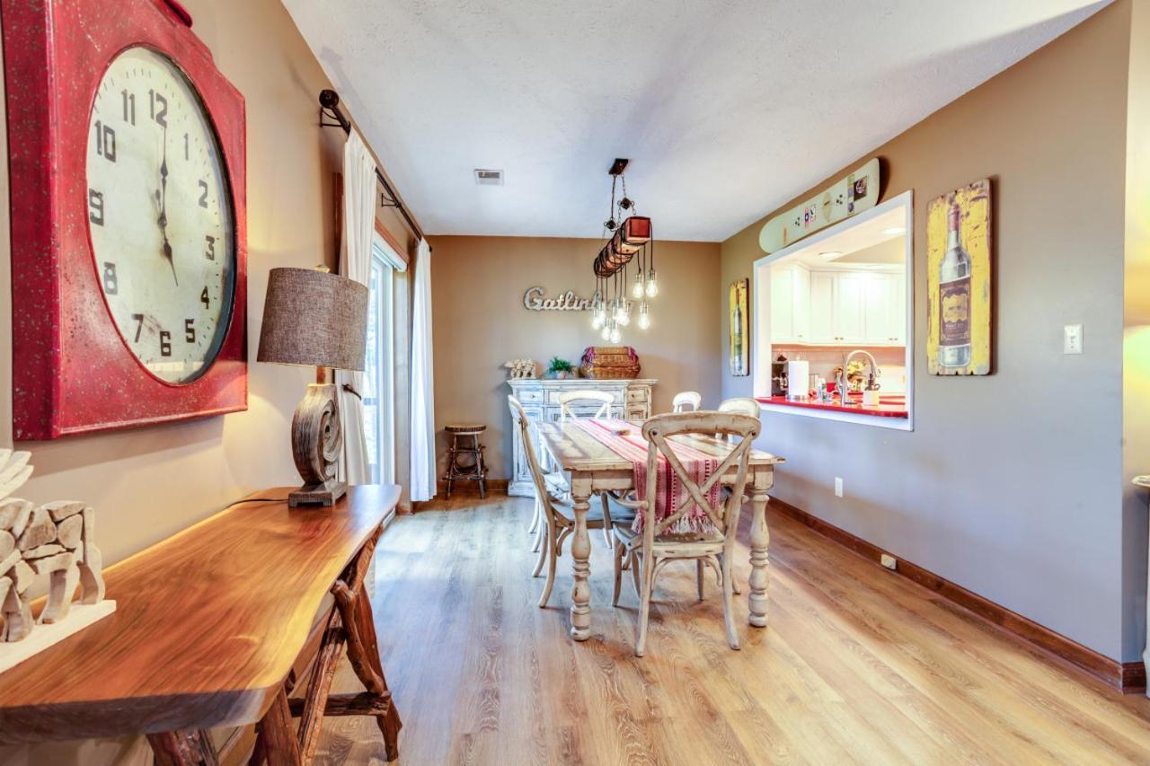 Serene Escape View Games Community Pools Holiday home
