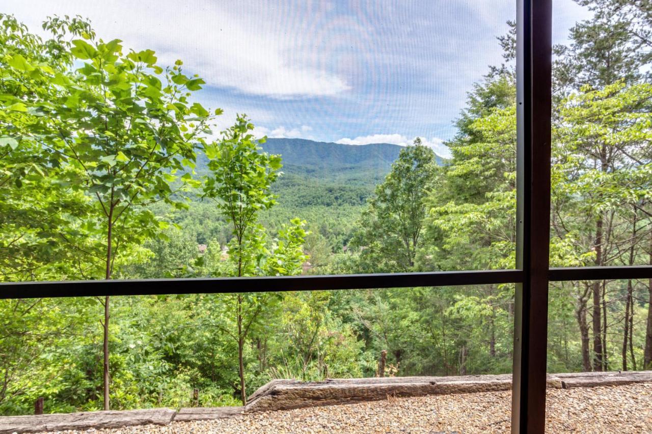Serene Escape View Games Community Pools Gatlinburg
