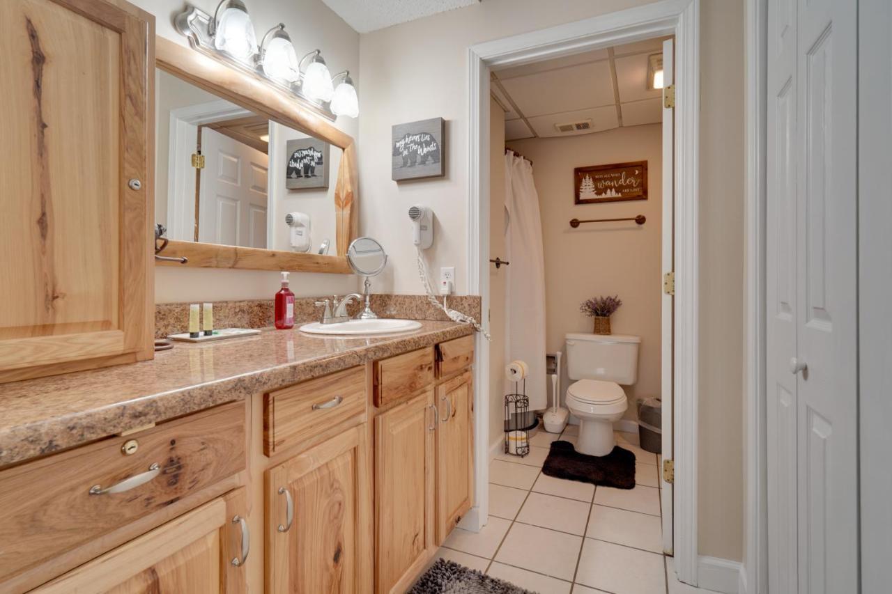 With Mountain Views And Pool Access Gatlinburg