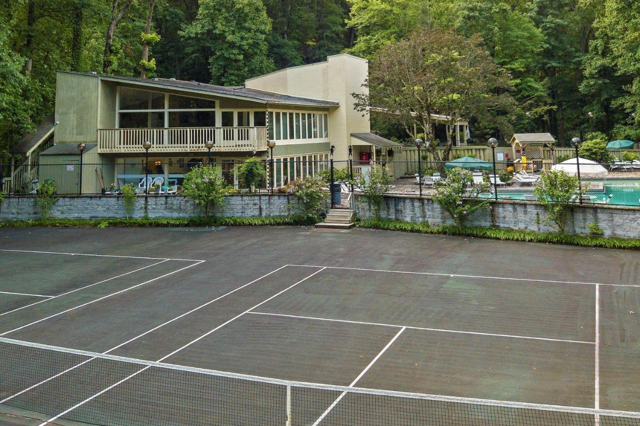 5 Bear Chalet Holiday home Gatlinburg
