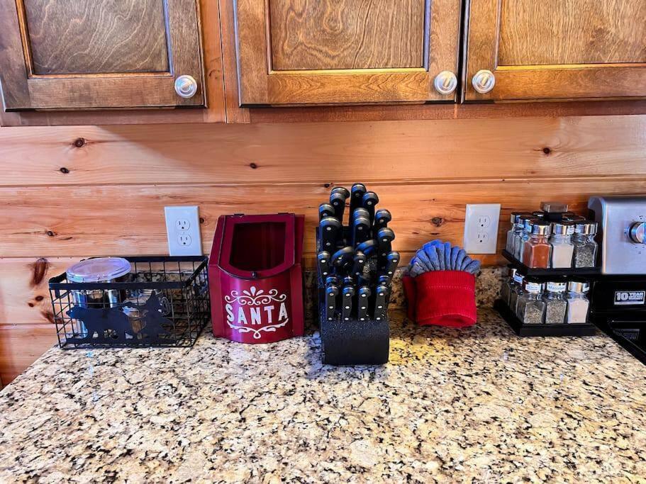 * 3 Master Br, Views, Theater, Arcade, Pinball Holiday home Gatlinburg