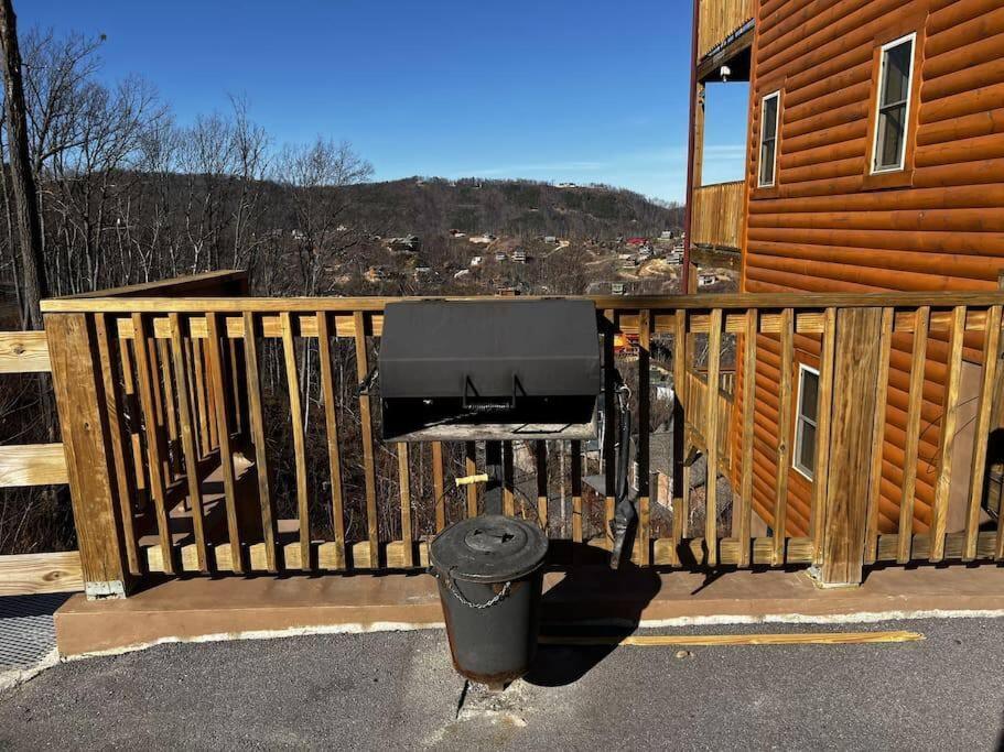 * 3 Master Br, Views, Theater, Arcade, Pinball Gatlinburg