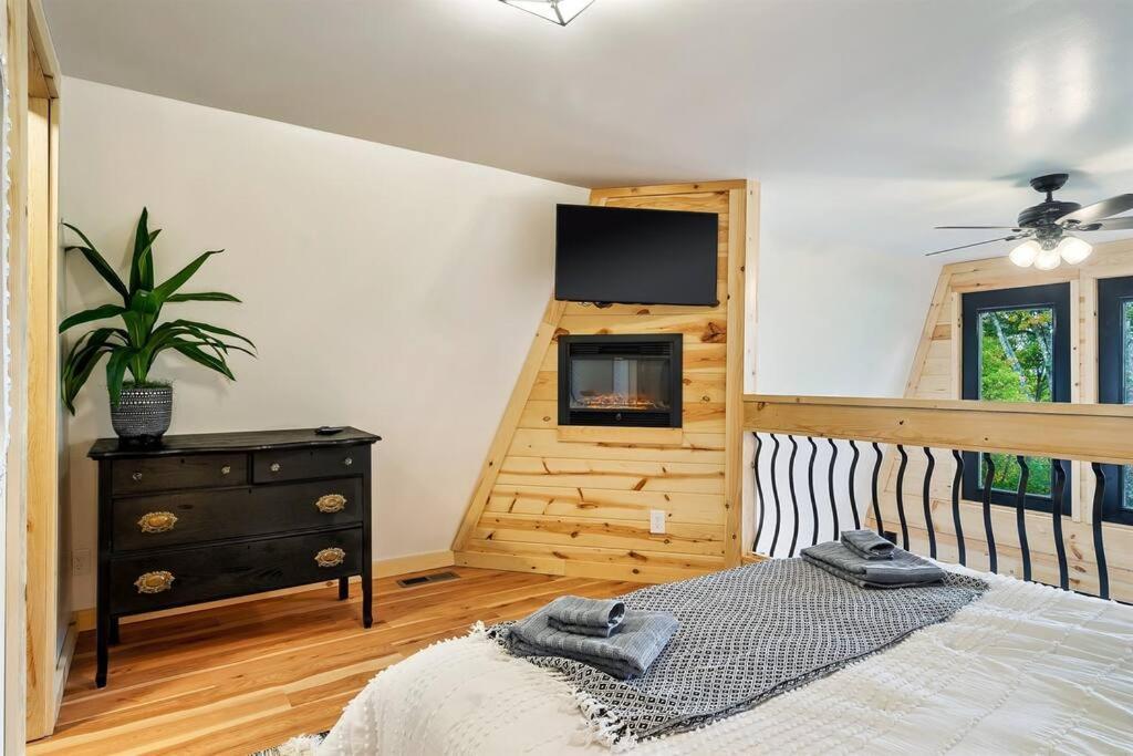Secluded Mtn View New! 10 Mins To Or Park *