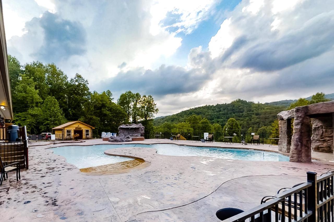 White Oak Haven * Gatlinburg