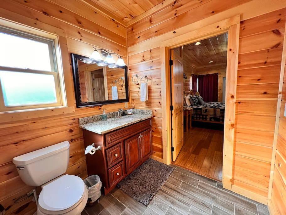 * 3 Master Br, Views, Theater, Arcade, Pinball Holiday home Gatlinburg