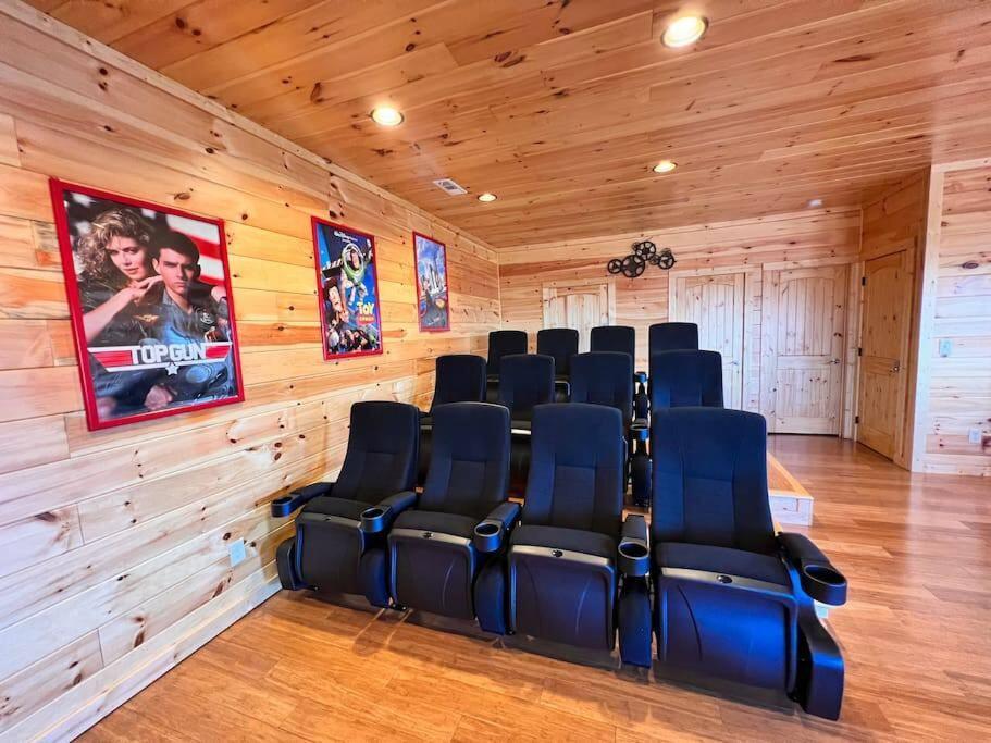 * 3 Master Br, Views, Theater, Arcade, Pinball Gatlinburg