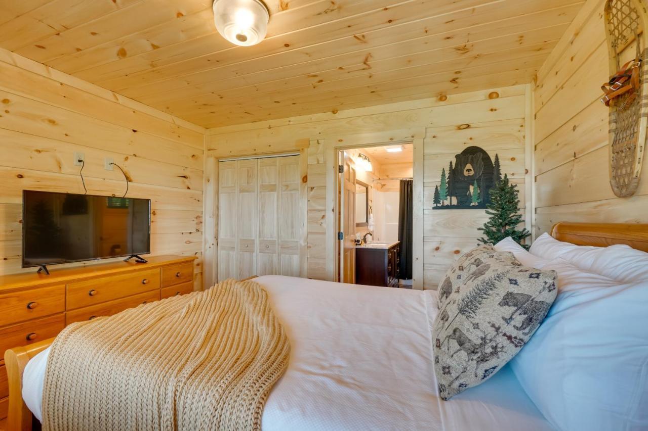 Gorgeous Large Deck And Hot Tub! Holiday home