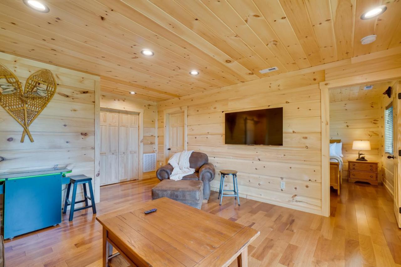 Gorgeous Large Deck And Hot Tub! *