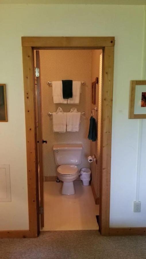 Chalet Want To Feel Like You're Up In The Trees!! What A Great View! Gatlinburg