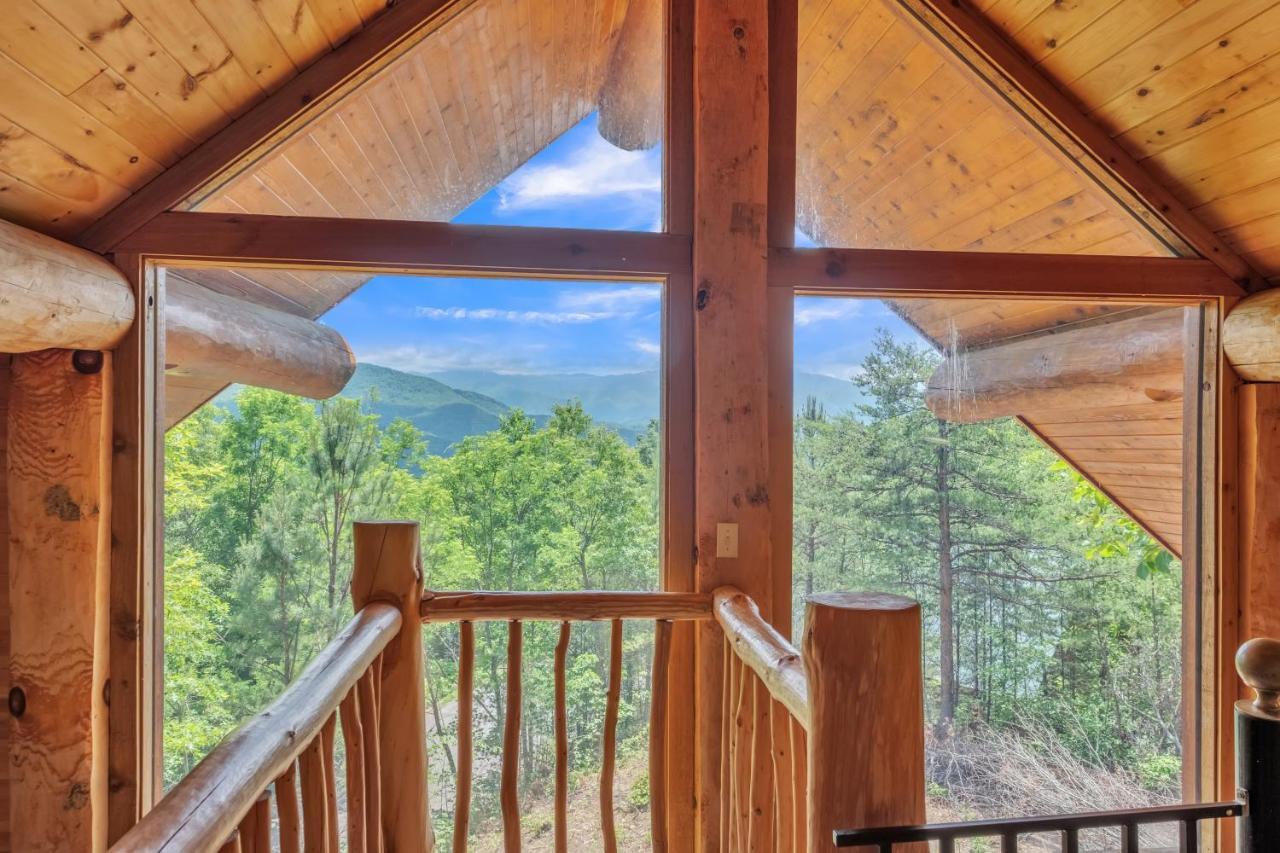 Stunning Views - Amazing Mountain Views Gatlinburg