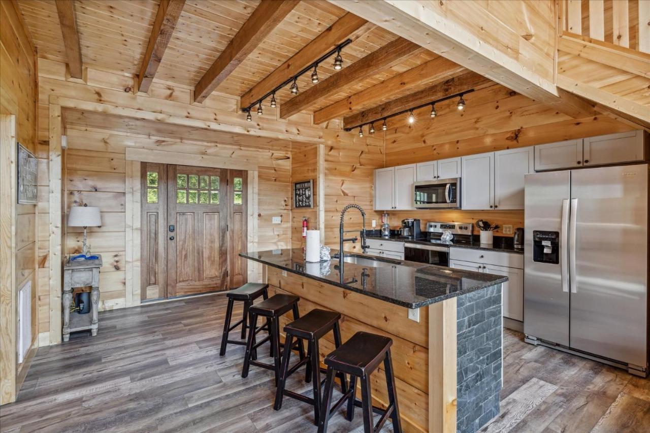 Four-bedroom House * Gatlinburg