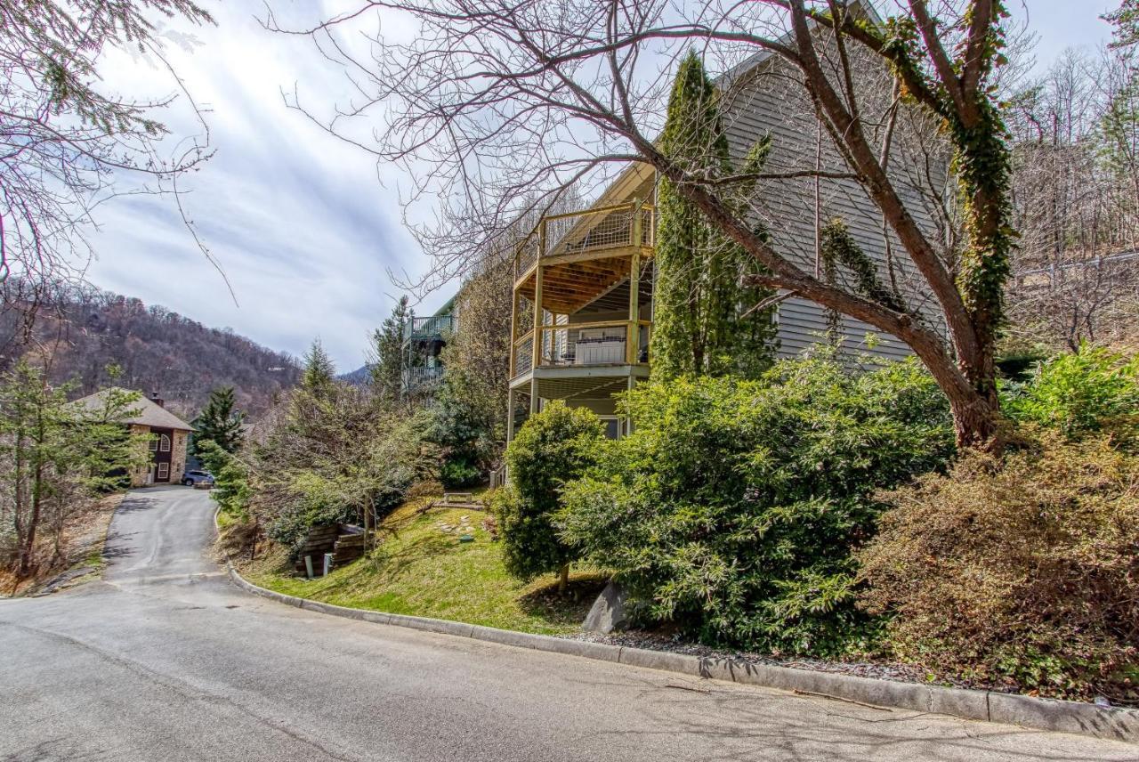 Holiday home Tree Tops Retreat: Luxury Mountain With Hot Tub And Bear Sightings Gatlinburg