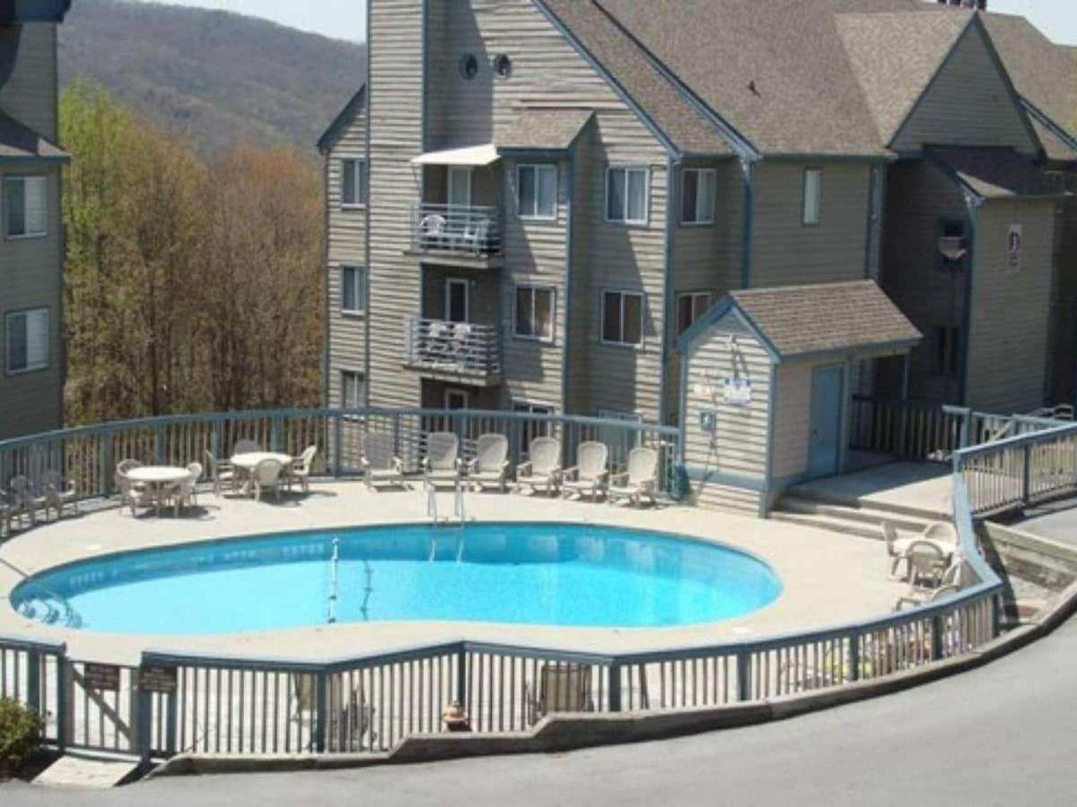Apartment Sky High Views!!-peak Mountaintop-outdoor Pool-close To Downtown-private Balcony-wifi-cable *