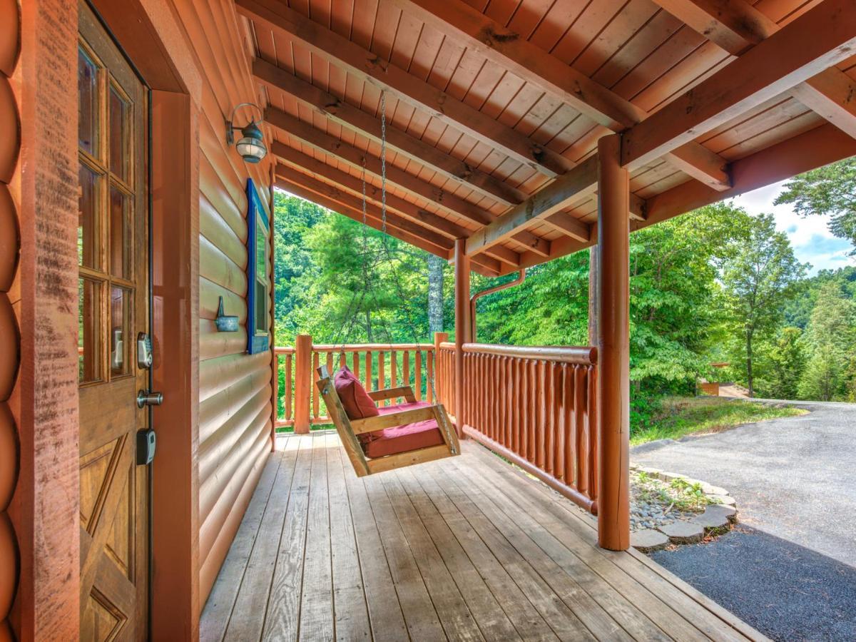 Alexas Hideaway, 1 Bedroom 1 Loft, Pool, Hot Tub, Wifi, Sleeps 6 Holiday home