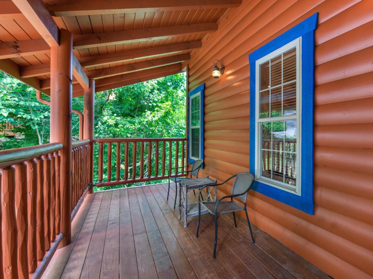 Alexas Hideaway, 1 Bedroom 1 Loft, Pool, Hot Tub, Wifi, Sleeps 6 *