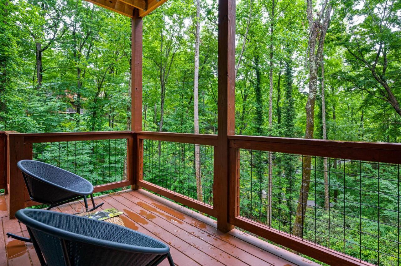 New Cozy Mountain Hot Tub Near Downtown